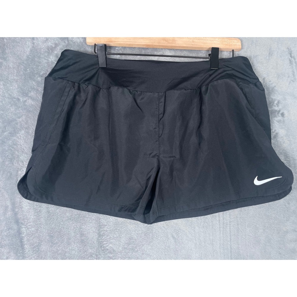 NWT Nike Womens Dri-FIT Running Shorts Size XL Black Standard Fit